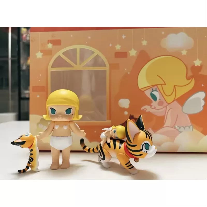 MOLLY Cat World Naranja 2021 Edición Limitada