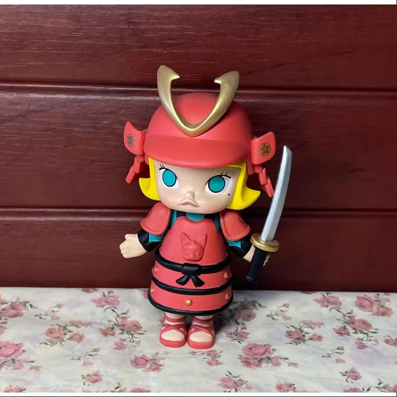 MOLLY Encontrando la Oreja Grande Serie Samurai