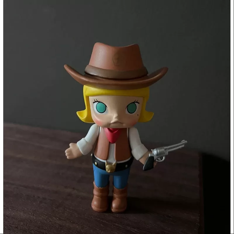 MOLLY Encontrando la Oreja Grande Serie Vaquero