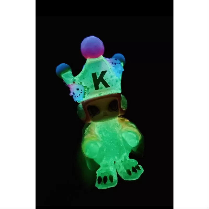 MOLLY Erosión de hielo Molly Prisma 2024 Macau LIMITED