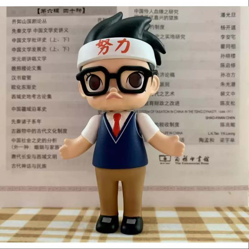 MOLLY Examinante de la serie La vida escolar de Molly MOLLY Examinante de la serie La vida escolar de Molly