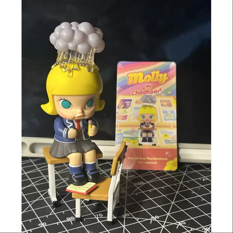 MOLLY Mi serie de la infancia Atrapados en una tormenta eléctrica