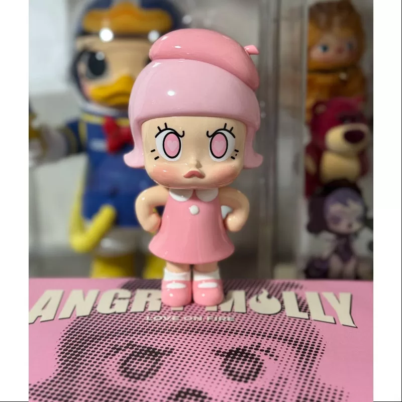 MOLLY Molly Enojada Amor en Llamas 2025 Edición Limitada