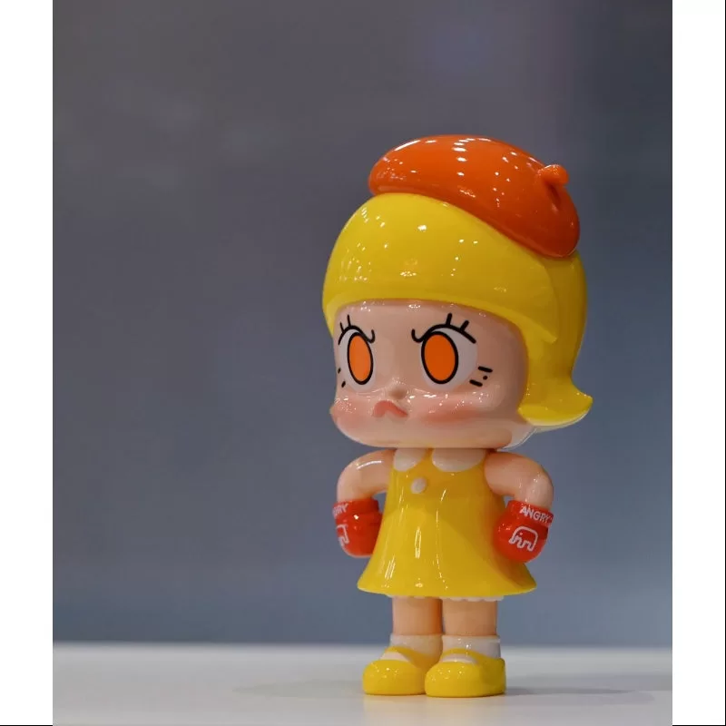 MOLLY Molly enojada lucha contra el fuego 2025 Edición limitada