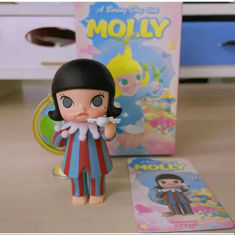 MOLLY Un día aburrido con Molly Serie Soñando despierto