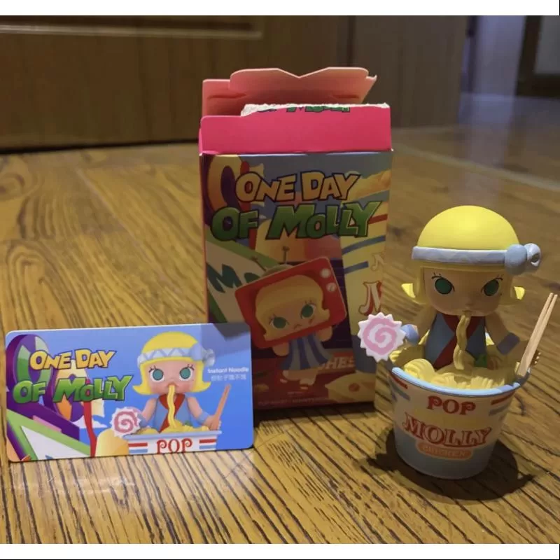 MOLLY Un día de Molly Serie Fideos instantáneos secretos (1/144)