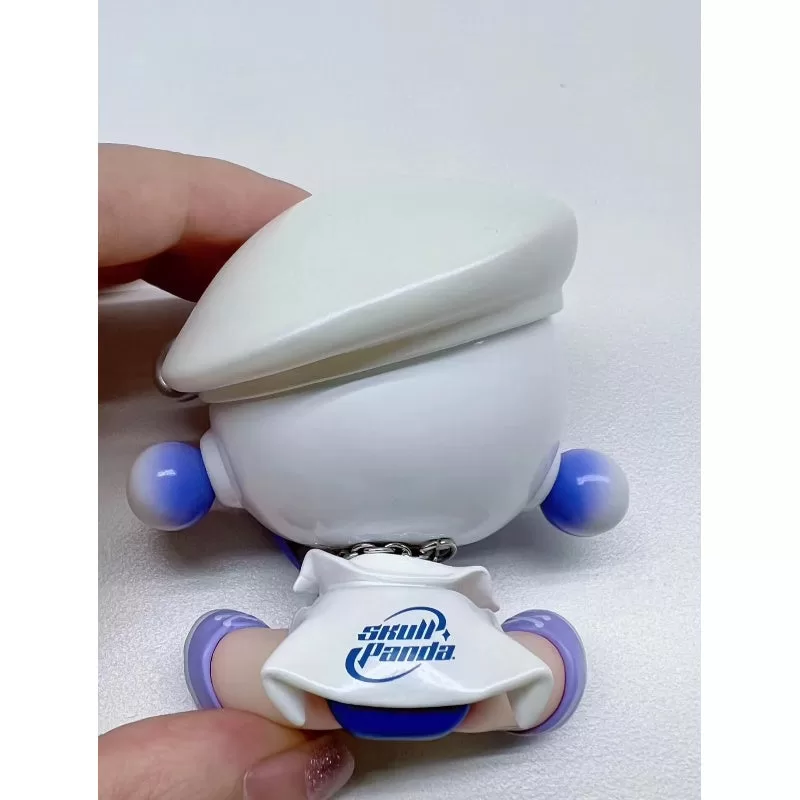 Meditador de la serie Ciudad de la Noche de Skullpanda Meditador de la serie Ciudad de la Noche de Skullpanda