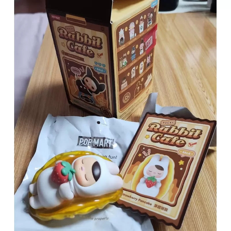 Panqueques de fresa de la serie PUCKY Rabbit Cafe