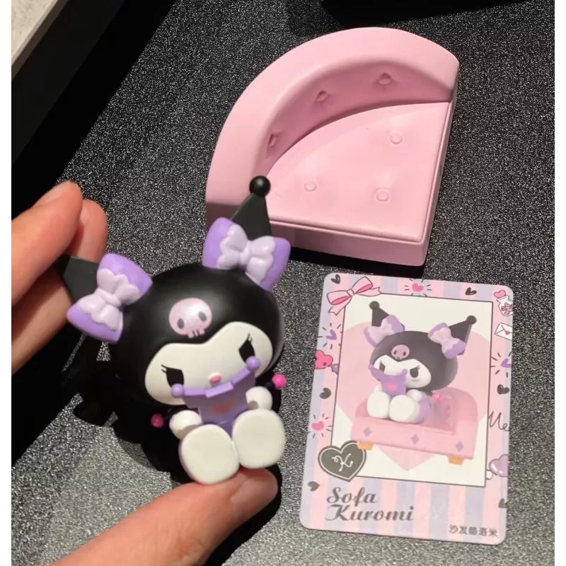 Personajes de Sanrio Serie Sweet Besties Sofá Kuromi Personajes de Sanrio Serie Sweet Besties Sofá Kuromi