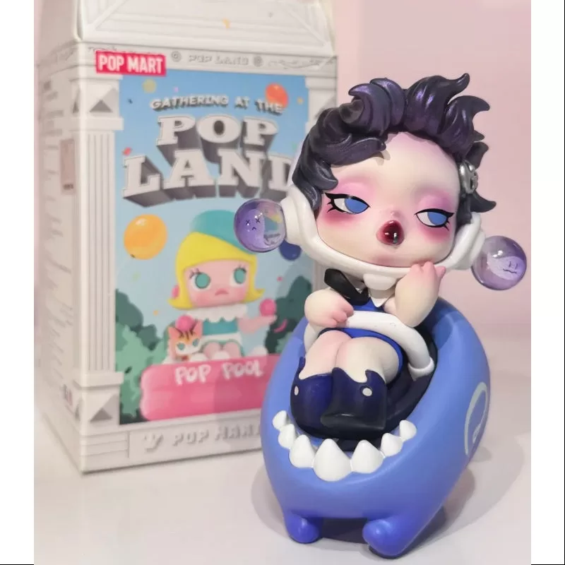 Reunión de Skullpanda Pop Mart en la serie Pop Land Skullpanda Rolling Monster