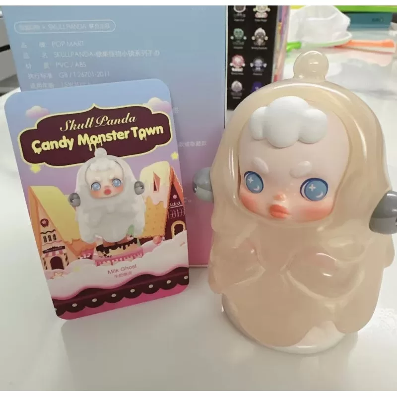 Serie Ciudad Monstruo de Caramelo Skullpanda Fantasma de Leche