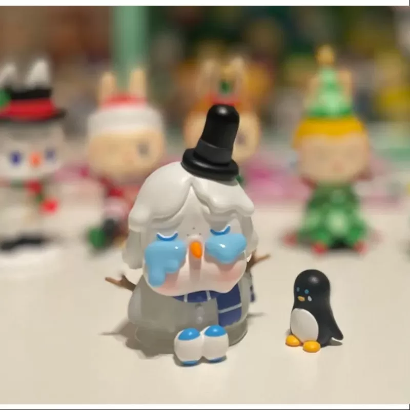 Serie Crybaby Lonely Christmas Un muñeco de nieve solitario
