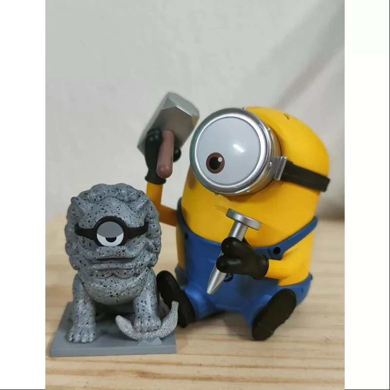 Serie «Cuentos de viaje de los Minions por China»: El león de piedra secreto del escultor Carl (1/144)