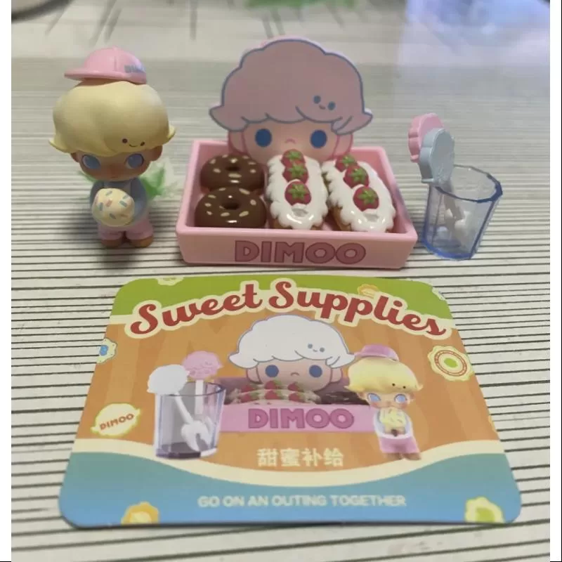 Serie DIMOO Salgan juntos de excursión: Dulces suministros secretos (1/108)