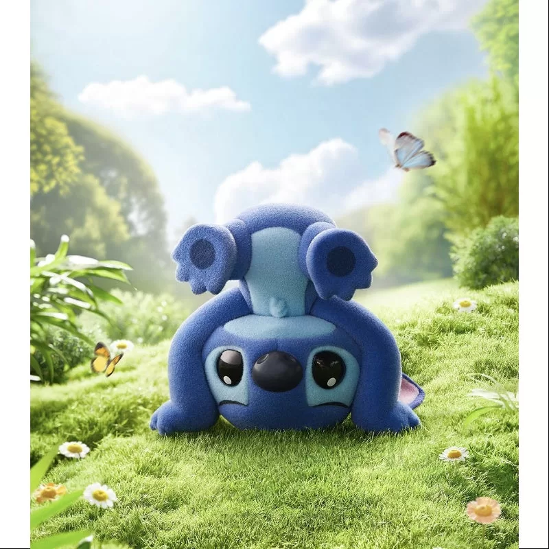 Serie Disney Stitch Little Emotions haciendo el pino