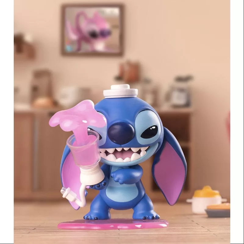 Serie Disney Stitch en una cita Preparando postres