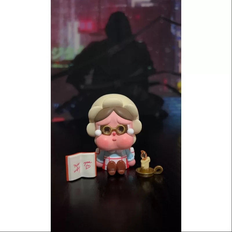 Serie Navidad solitaria de Crybaby Una señora Claus solitaria