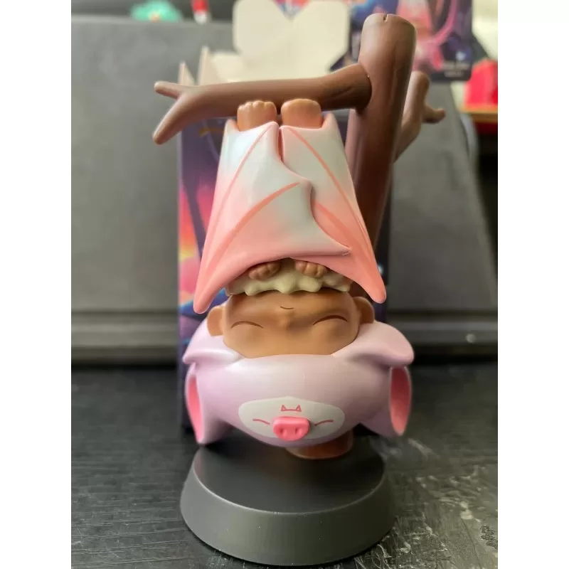 Serie Noche del Bosque DIMOO Murciélago Bebé