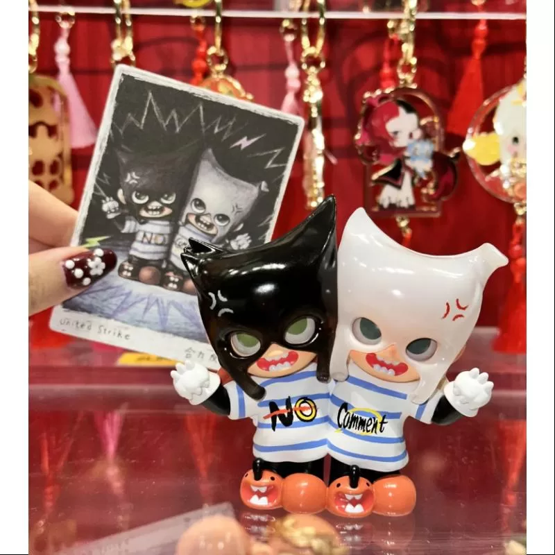 Serie de gemelos Zsiga United Strike