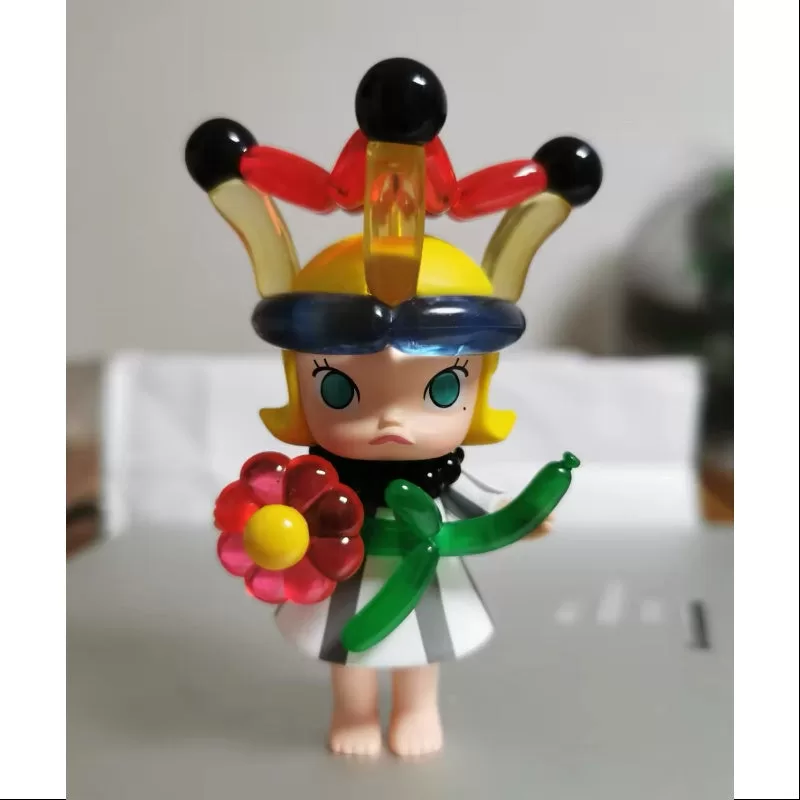 Serie de vagabundeos imaginarios de MOLLY Una artista de globos