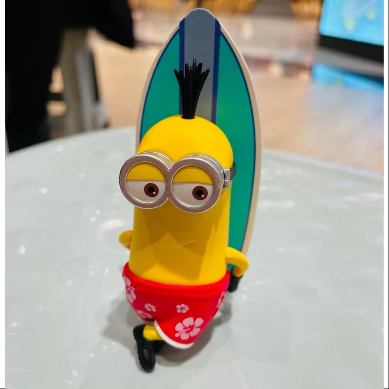Serie navideña de Minions Surfing Kevin