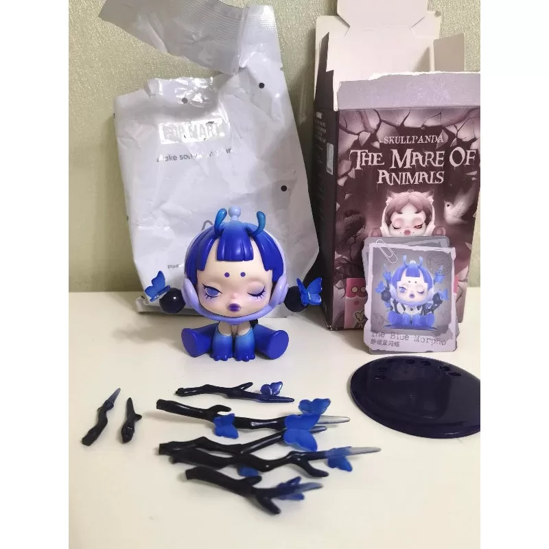 Skullpanda La Yegua de los Animales Serie El Morfo Azul