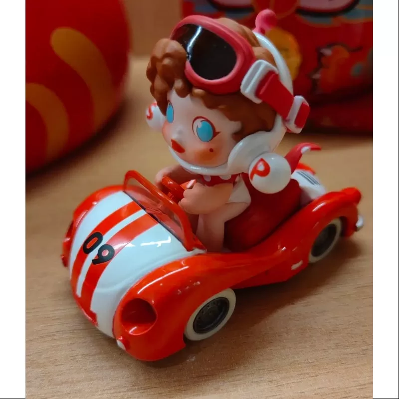 Skullpanda Pop Mart PopCar Super Track Series Skullpanda 70’s CARRERAS