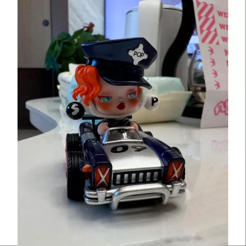 Skullpanda Pop Mart PopCar Super Track Series Skullpanda COCHE DE POLICÍA VINTAGE