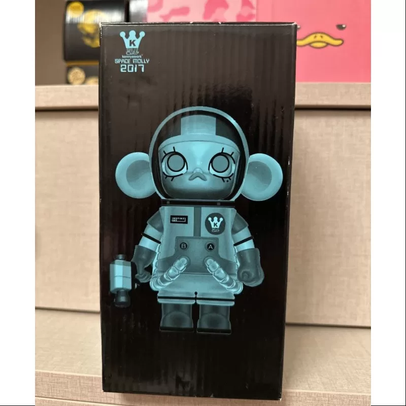 Traje espacial MEGA SPACE MOLLY 200% Edición limitada 2017 Traje espacial MEGA SPACE MOLLY 200% Edición limitada 2017